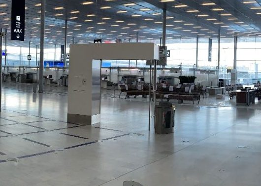 decontamination tunnel at paris airport